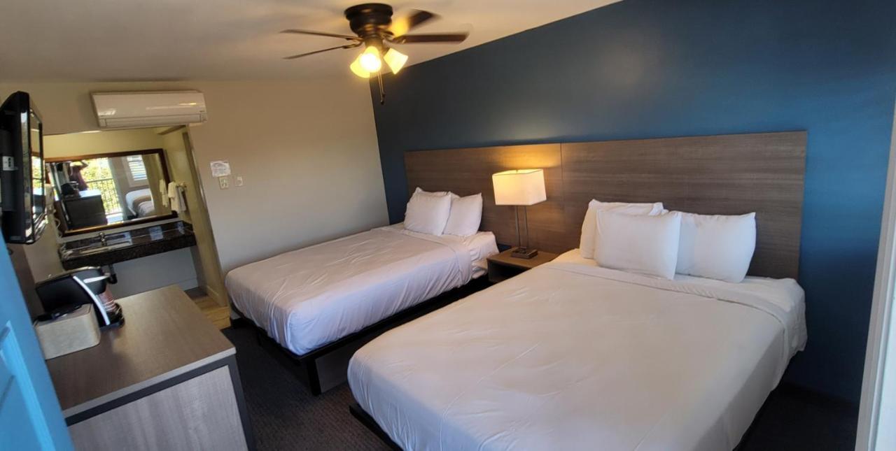 Beachwalker Inn & Suites Pismo Beach Exterior photo